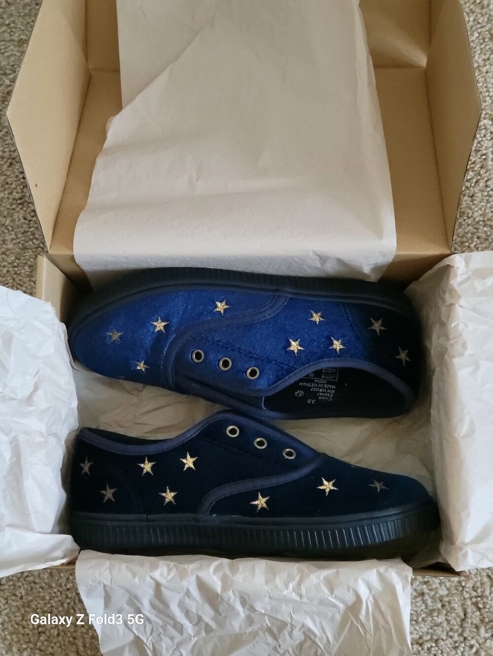 ♥️NWT♥️ Boden Girls Navy Velvet Slip-On Sneakers with Gold Embroidered Stars - Picture 8 of 9